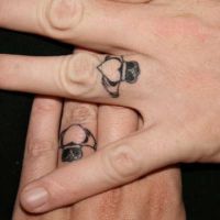 татуировки на пальцах рук7