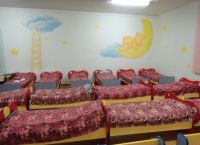 Оформление спальни в детском саду 1