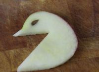 лебедь из яблока12