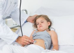 болит живот у ребенка чем лечить