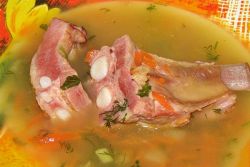 Гороховый суп со свиними ребрышками