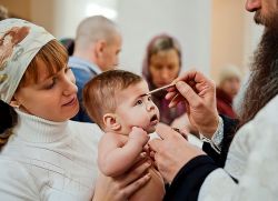 Зачем  нужно крестить ребенка
