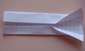 как сделать ракету из бумаги  10