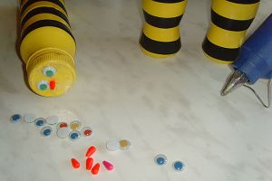 Пчелы из пластиковых бутылок9