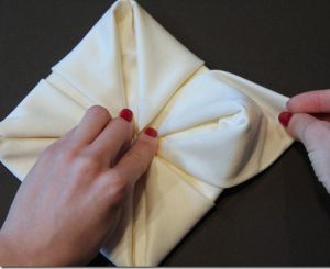Оригами из салфеток 11