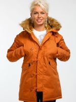 Оранжевая куртка 